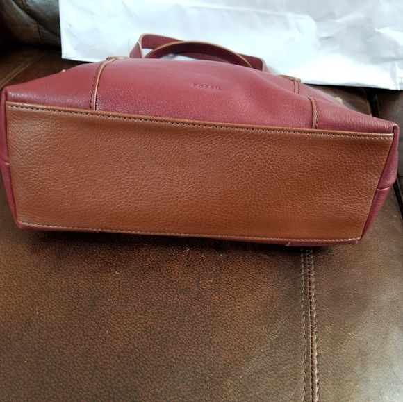 ⭐SOLD⭐Fossil Leather Purse 'Felicity' - Picture 9 of 11